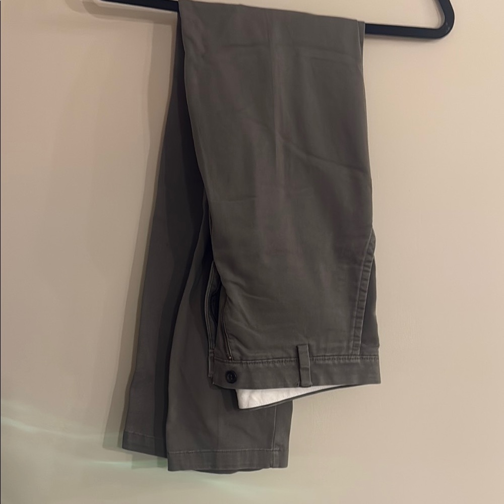 Men's Docker’s Gray Chinos